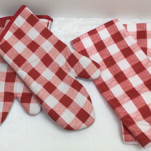 Farmhouse Gingham kitchen towel bundle/Red and White kitchen towels. 4pcs